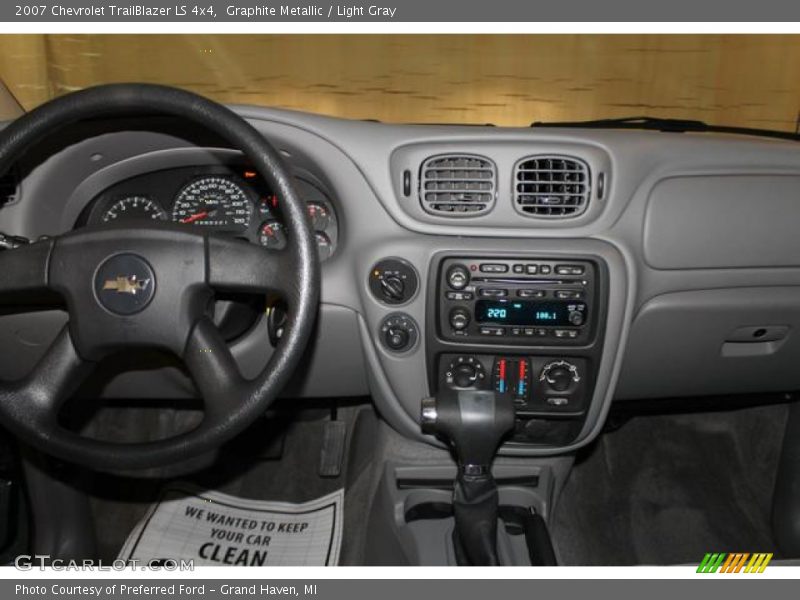 Graphite Metallic / Light Gray 2007 Chevrolet TrailBlazer LS 4x4
