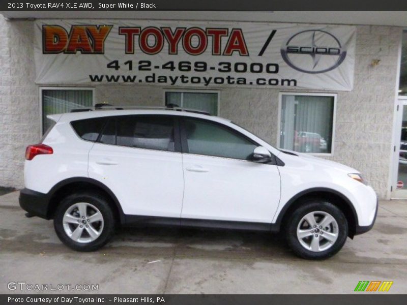 Super White / Black 2013 Toyota RAV4 XLE AWD