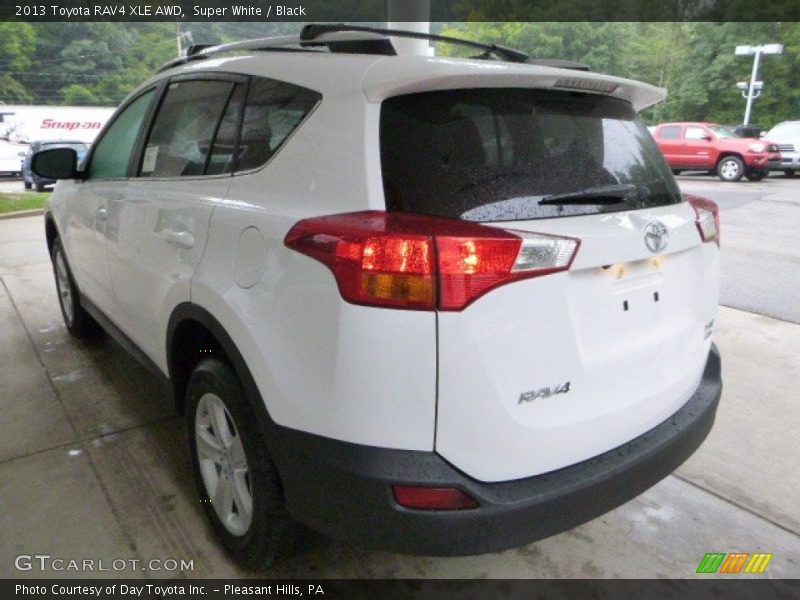 Super White / Black 2013 Toyota RAV4 XLE AWD