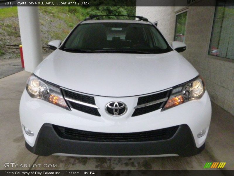 Super White / Black 2013 Toyota RAV4 XLE AWD