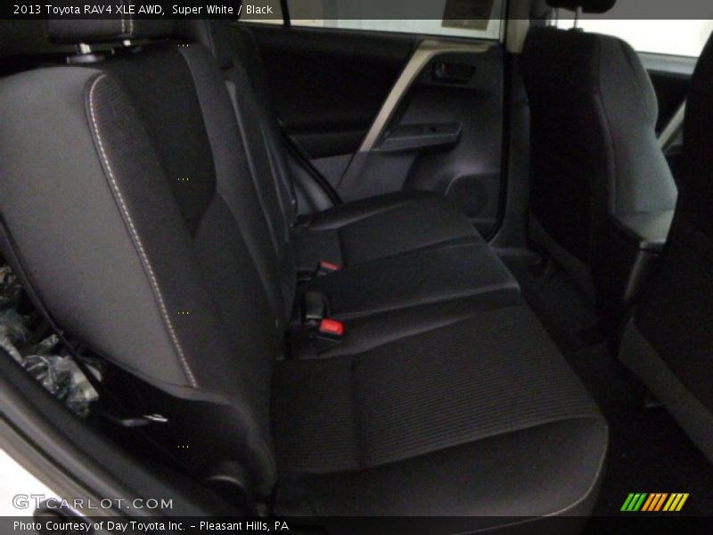 Super White / Black 2013 Toyota RAV4 XLE AWD
