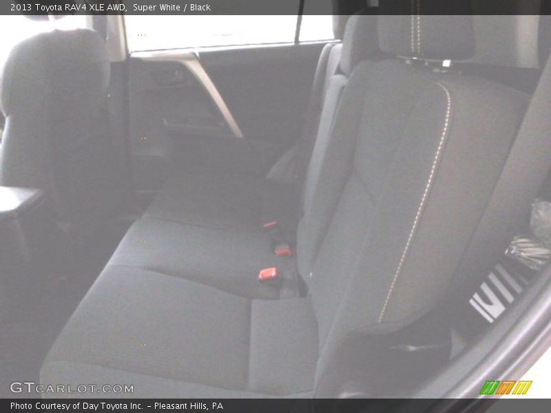 Super White / Black 2013 Toyota RAV4 XLE AWD