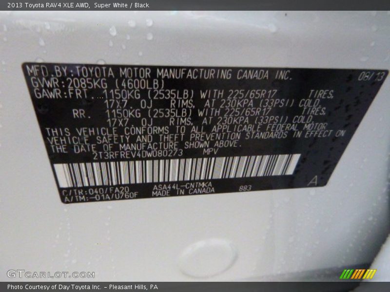Super White / Black 2013 Toyota RAV4 XLE AWD