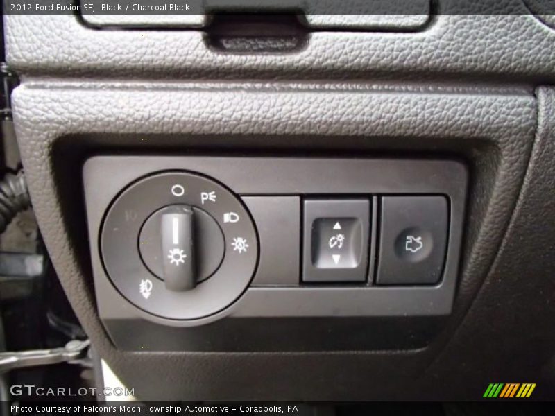 Black / Charcoal Black 2012 Ford Fusion SE