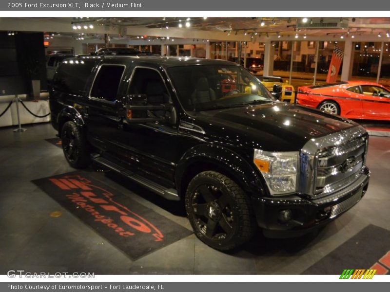 Black / Medium Flint 2005 Ford Excursion XLT