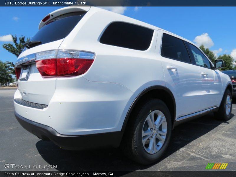 Bright White / Black 2013 Dodge Durango SXT