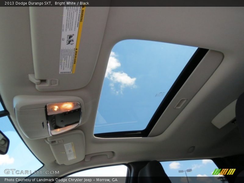 Bright White / Black 2013 Dodge Durango SXT