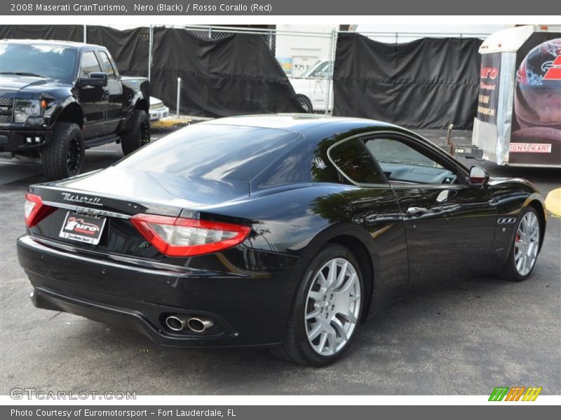 Nero (Black) / Rosso Corallo (Red) 2008 Maserati GranTurismo