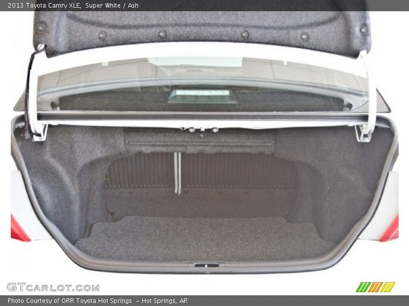 Super White / Ash 2013 Toyota Camry XLE