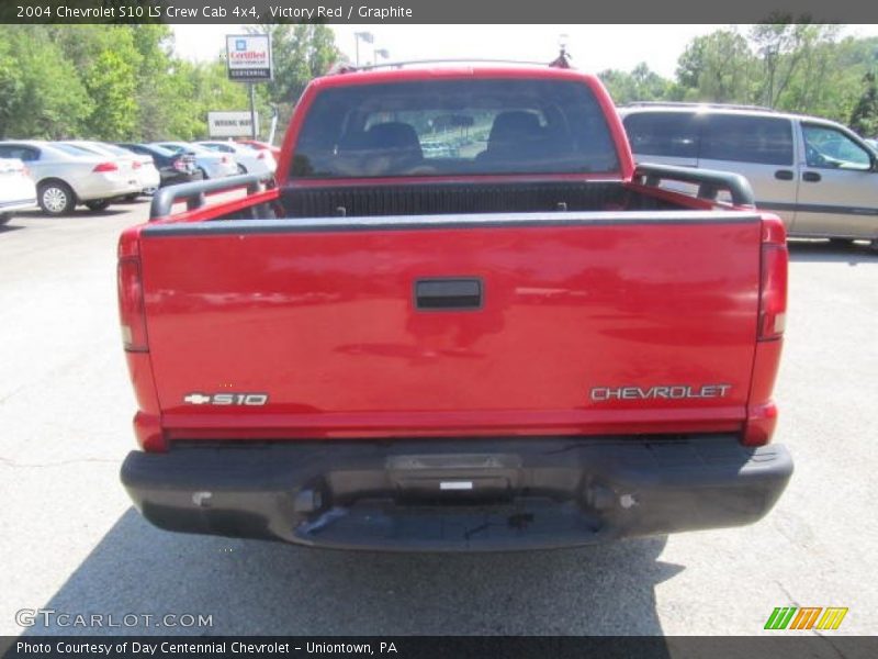 Victory Red / Graphite 2004 Chevrolet S10 LS Crew Cab 4x4