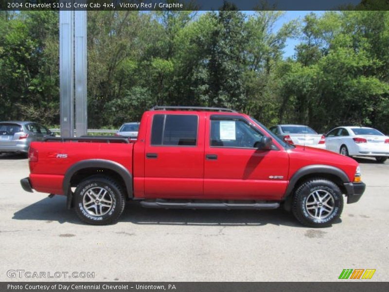 Victory Red / Graphite 2004 Chevrolet S10 LS Crew Cab 4x4