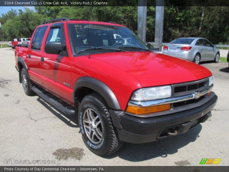 Victory Red / Graphite 2004 Chevrolet S10 LS Crew Cab 4x4