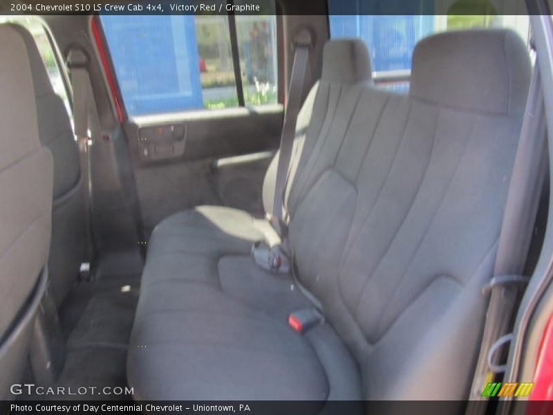 Victory Red / Graphite 2004 Chevrolet S10 LS Crew Cab 4x4