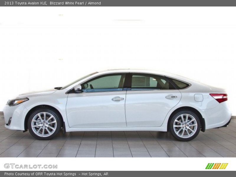 Blizzard White Pearl / Almond 2013 Toyota Avalon XLE