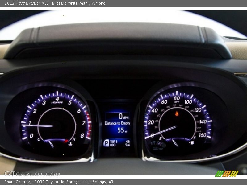Blizzard White Pearl / Almond 2013 Toyota Avalon XLE