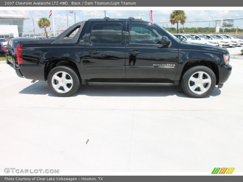 Black / Dark Titanium/Light Titanium 2007 Chevrolet Avalanche LTZ 4WD