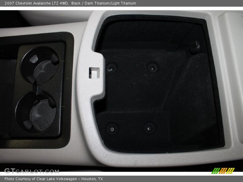 Black / Dark Titanium/Light Titanium 2007 Chevrolet Avalanche LTZ 4WD