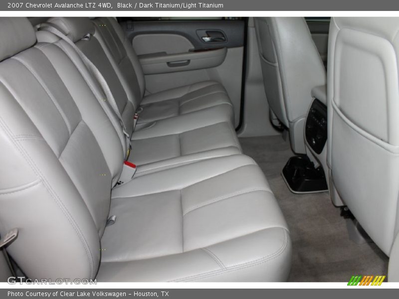 Black / Dark Titanium/Light Titanium 2007 Chevrolet Avalanche LTZ 4WD
