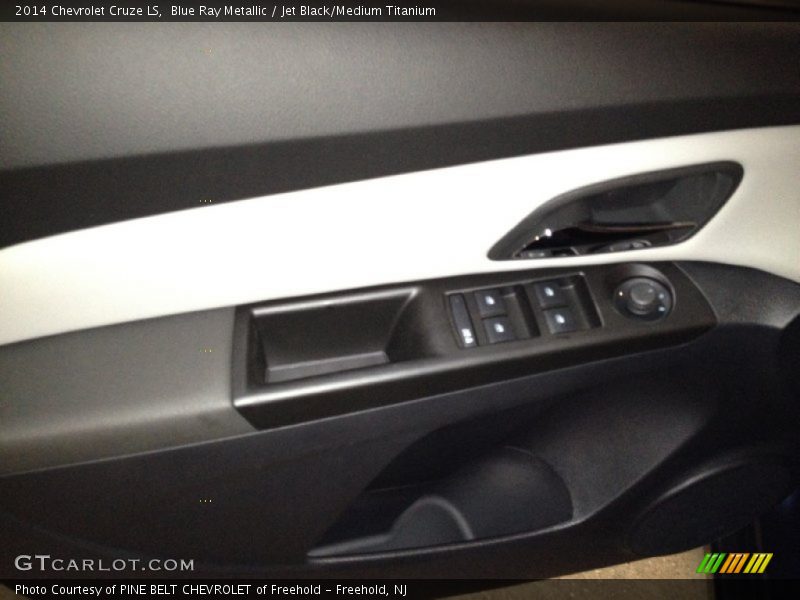 Blue Ray Metallic / Jet Black/Medium Titanium 2014 Chevrolet Cruze LS