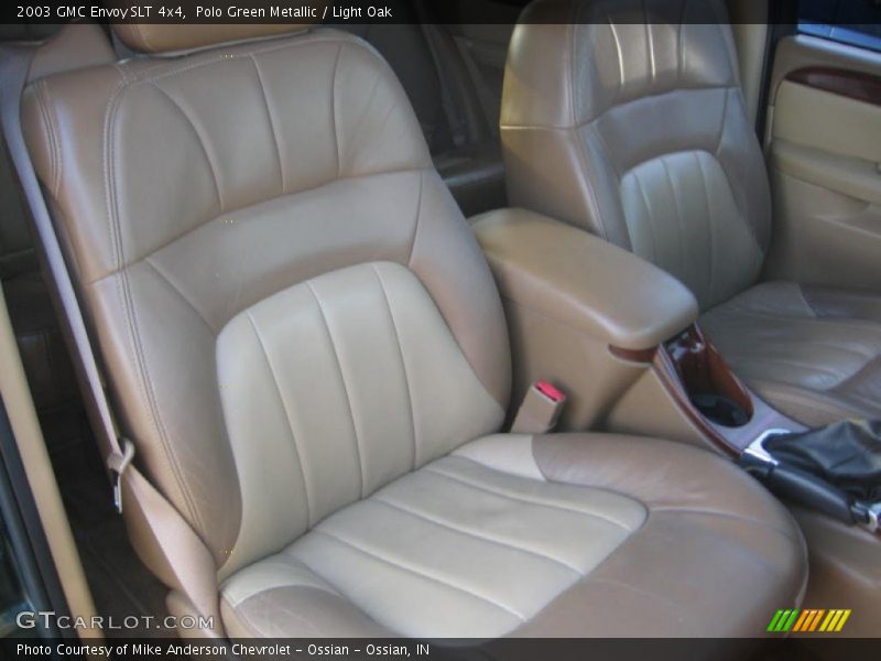 Front Seat of 2003 Envoy SLT 4x4