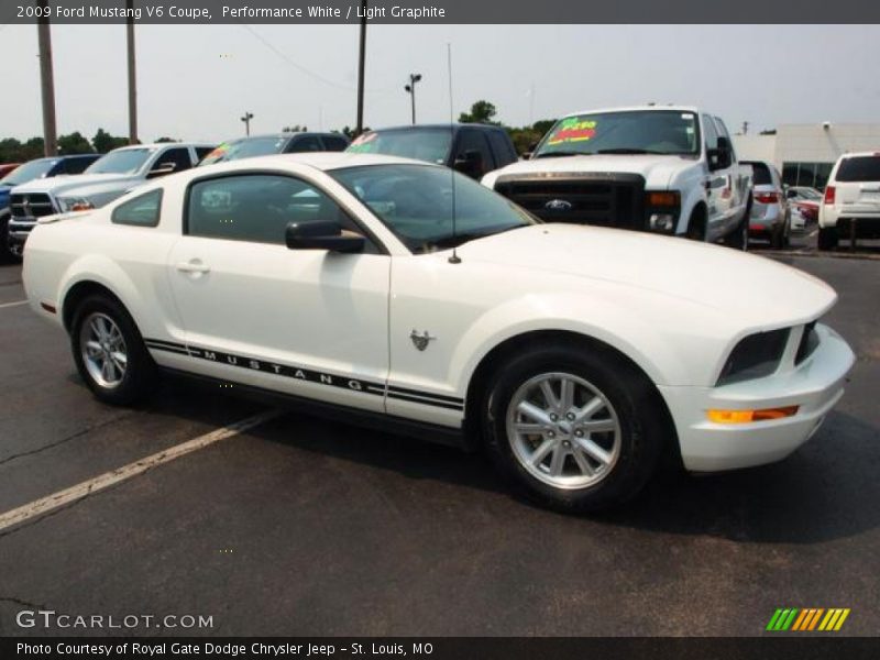 Performance White / Light Graphite 2009 Ford Mustang V6 Coupe