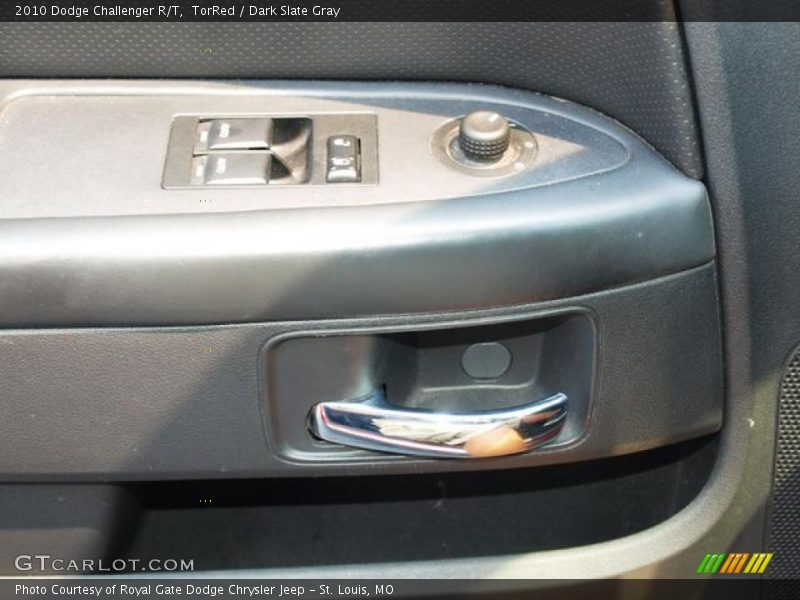 TorRed / Dark Slate Gray 2010 Dodge Challenger R/T