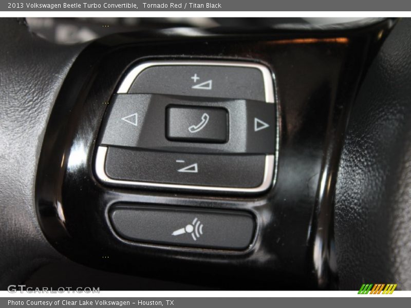 Controls of 2013 Beetle Turbo Convertible