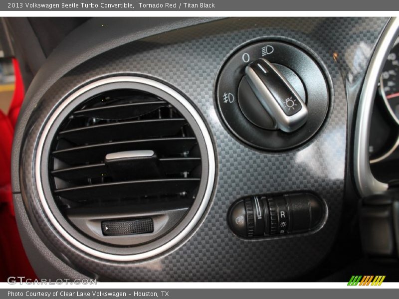 Controls of 2013 Beetle Turbo Convertible