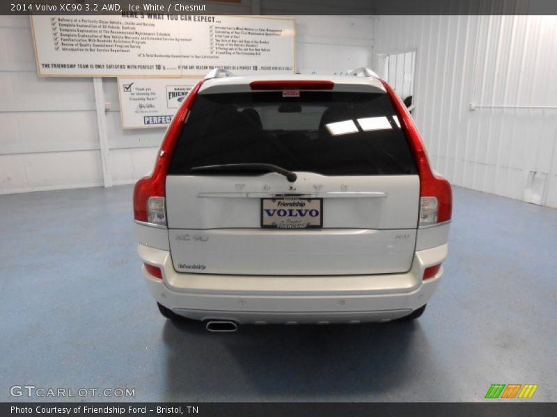 Ice White / Chesnut 2014 Volvo XC90 3.2 AWD