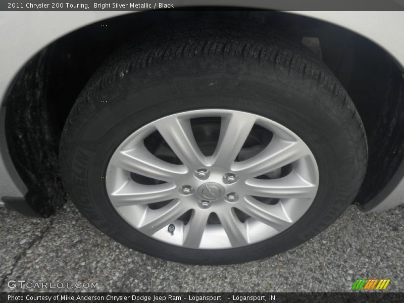 Bright Silver Metallic / Black 2011 Chrysler 200 Touring