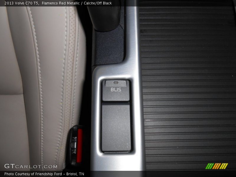 Flamenco Red Metallic / Calcite/Off Black 2013 Volvo C70 T5