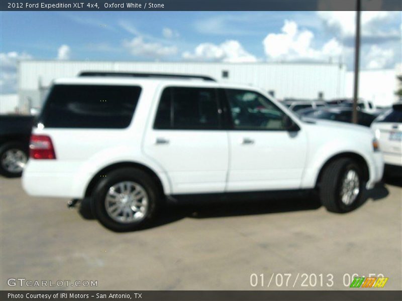 Oxford White / Stone 2012 Ford Expedition XLT 4x4