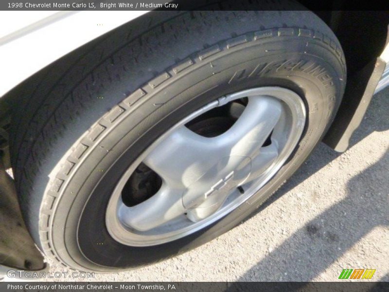 Bright White / Medium Gray 1998 Chevrolet Monte Carlo LS