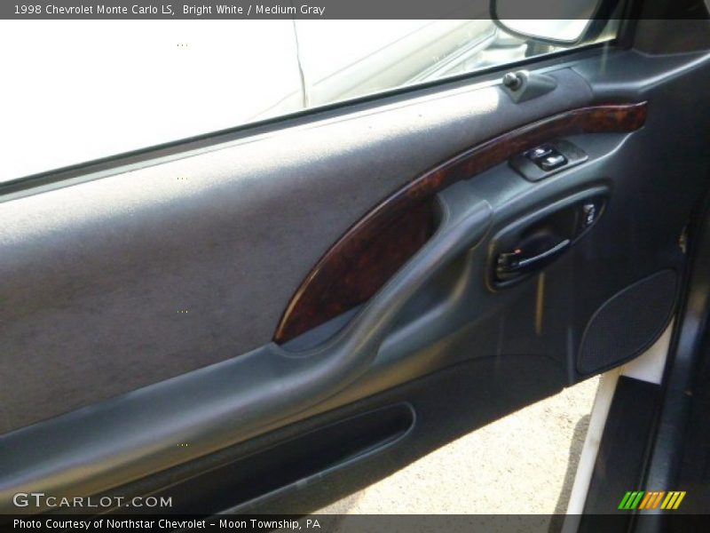 Bright White / Medium Gray 1998 Chevrolet Monte Carlo LS