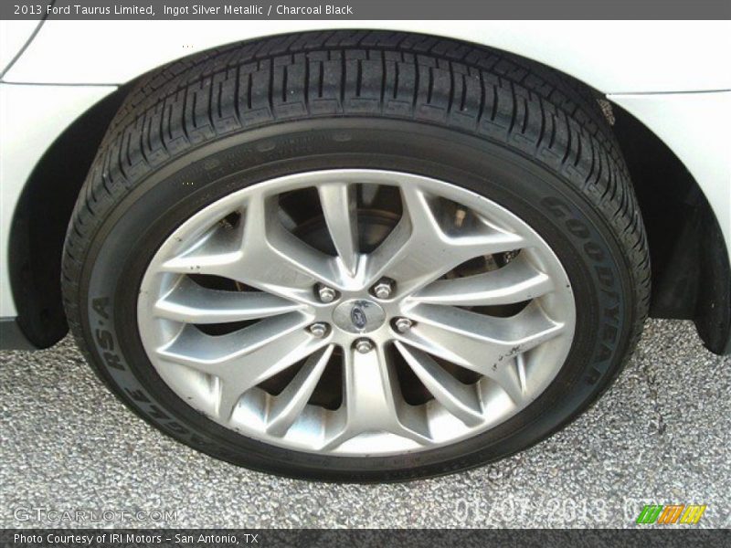 Ingot Silver Metallic / Charcoal Black 2013 Ford Taurus Limited