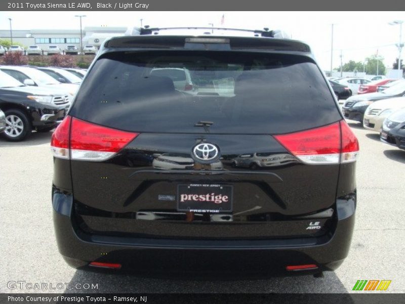 Black / Light Gray 2011 Toyota Sienna LE AWD