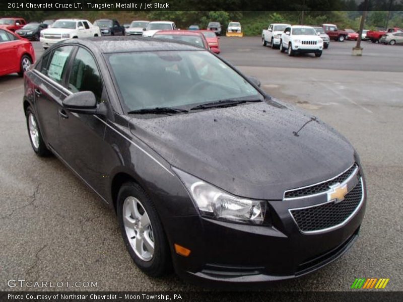 Tungsten Metallic / Jet Black 2014 Chevrolet Cruze LT