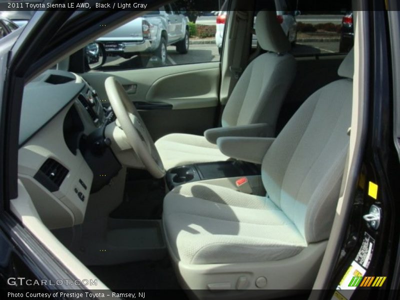 Black / Light Gray 2011 Toyota Sienna LE AWD