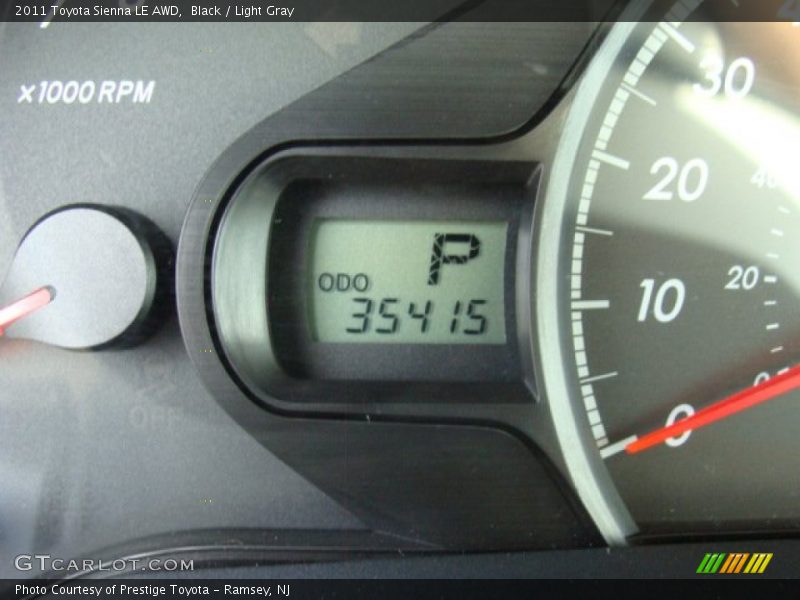 Black / Light Gray 2011 Toyota Sienna LE AWD