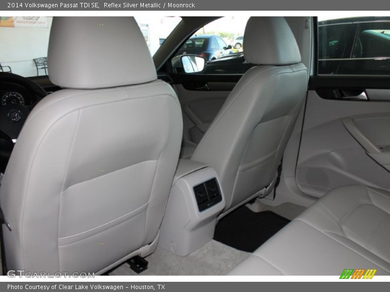 Reflex Silver Metallic / Moonrock 2014 Volkswagen Passat TDI SE