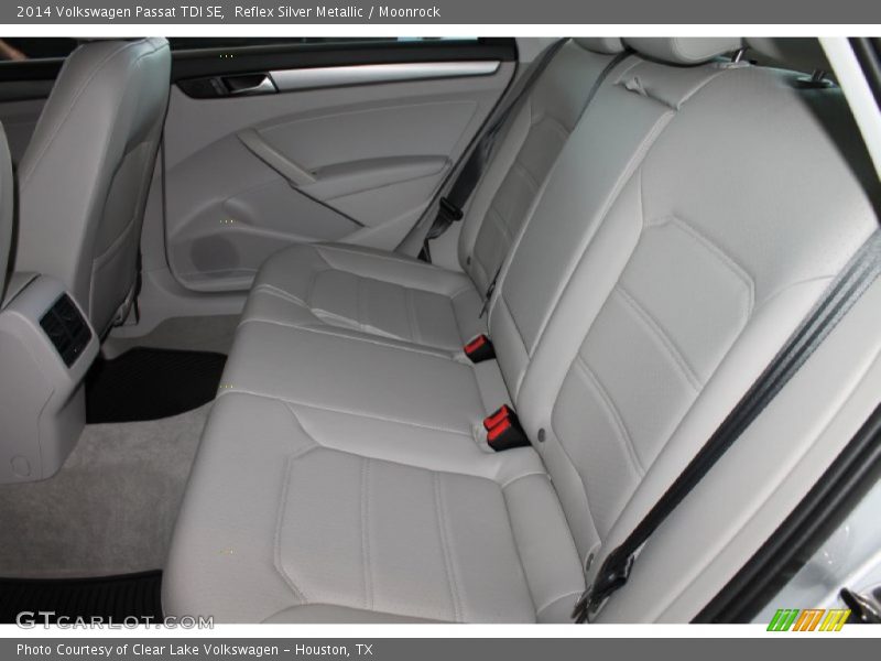Reflex Silver Metallic / Moonrock 2014 Volkswagen Passat TDI SE
