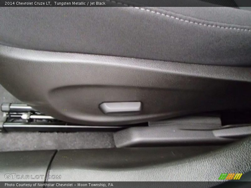 Tungsten Metallic / Jet Black 2014 Chevrolet Cruze LT