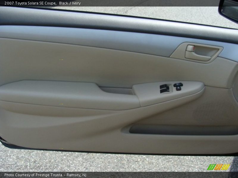 Black / Ivory 2007 Toyota Solara SE Coupe