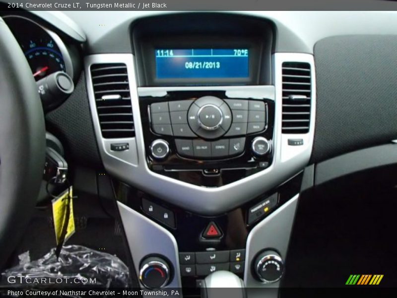 Tungsten Metallic / Jet Black 2014 Chevrolet Cruze LT