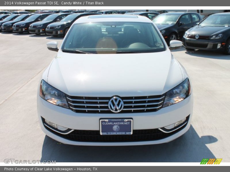 Candy White / Titan Black 2014 Volkswagen Passat TDI SE