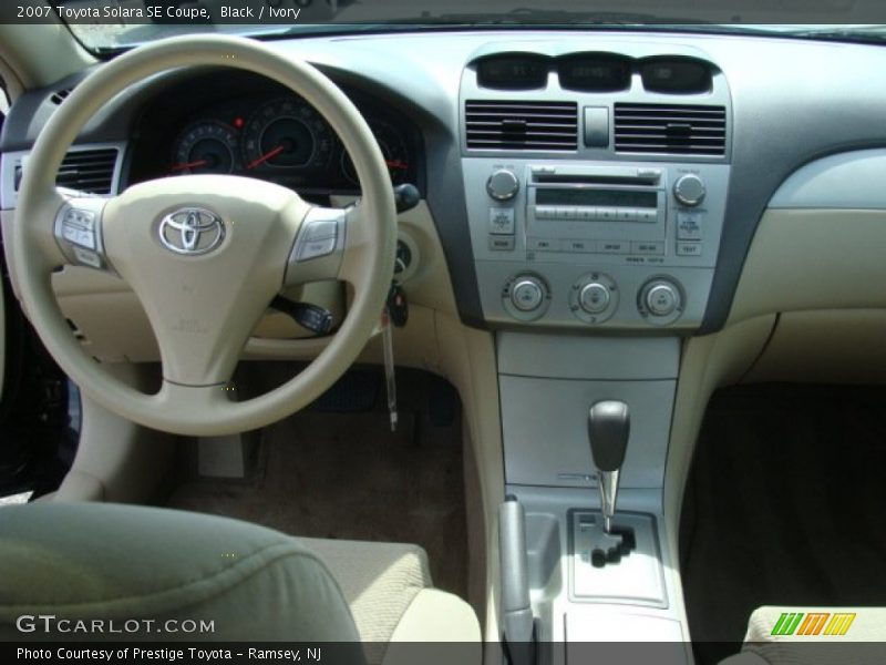 Black / Ivory 2007 Toyota Solara SE Coupe