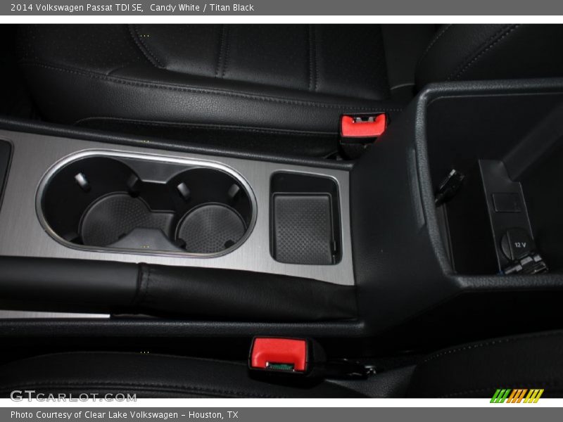Candy White / Titan Black 2014 Volkswagen Passat TDI SE