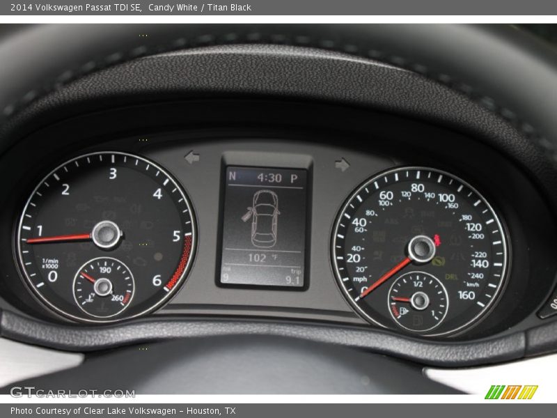 Candy White / Titan Black 2014 Volkswagen Passat TDI SE