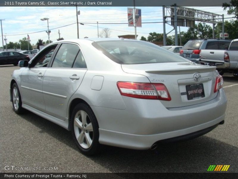 Classic Silver Metallic / Dark Charcoal 2011 Toyota Camry SE