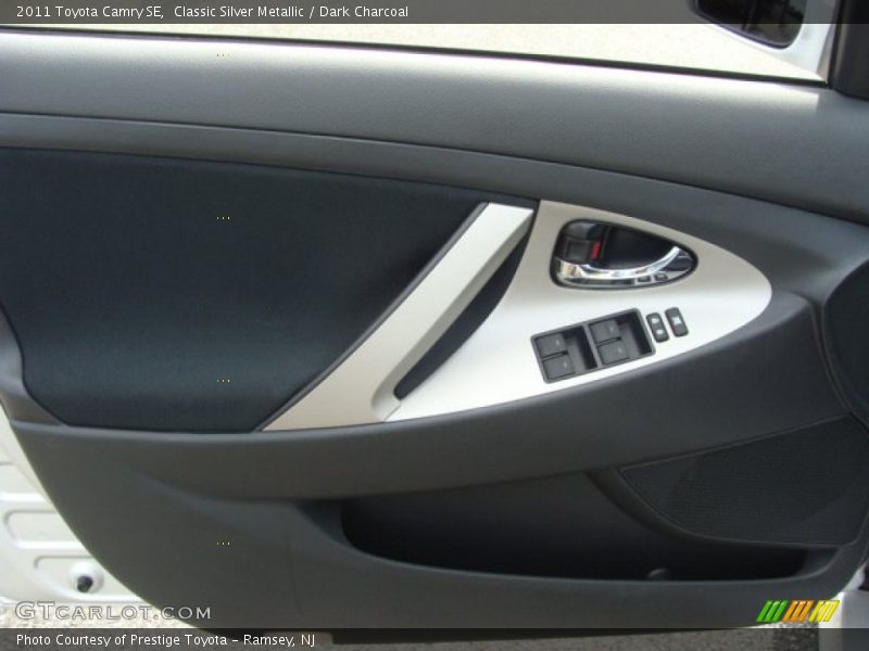 Classic Silver Metallic / Dark Charcoal 2011 Toyota Camry SE